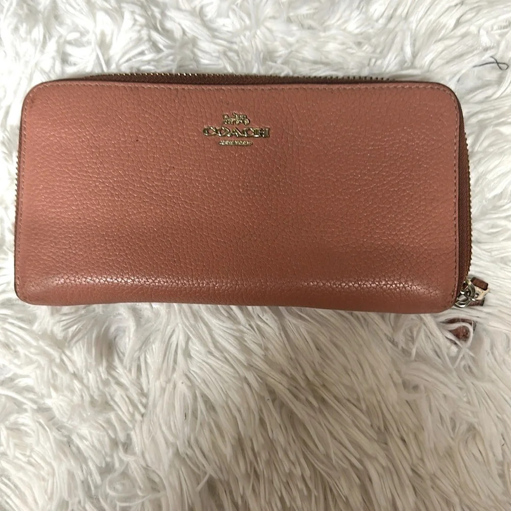 Coach Texture Accordion Zip Around Leather Wallet - Pink vintage